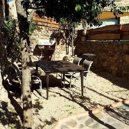 La Pedraza B Casa rural *